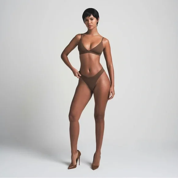 SKIMS Fits Everybody Triangle Bralette Jasper - Picture 3 of 9